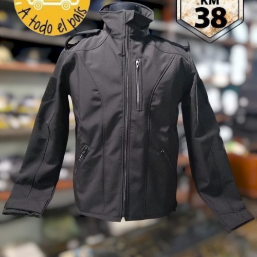 campera soft shell negra 1