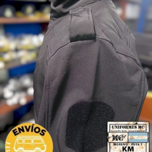 campera soft shell negra 3