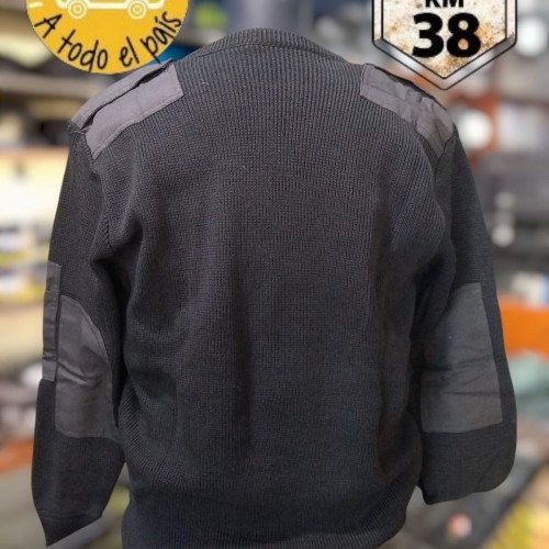 tricota negra cuello V 4
