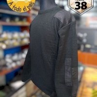 tricota negra cuello redondo 3