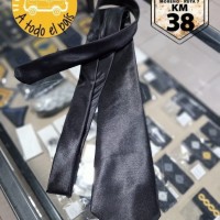 corbata negra razo