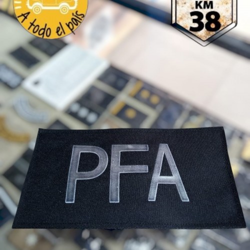 cartel PFA gris