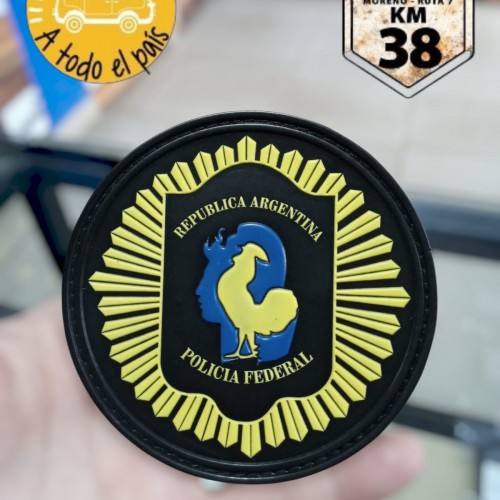 escudo PFA oro PVC